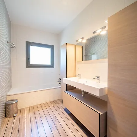 Вилла Cornelia Con Piscina Privada Ля Эскала